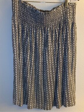 kate quinn Grey Patterned Smocked Midi Skirt